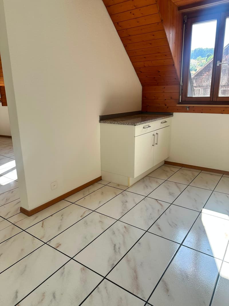 Gemütliche 4.5 Zimmer Wohnung mit grosser, überdachter Laube (3)