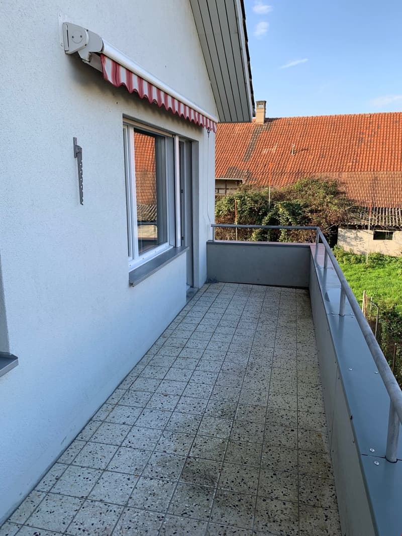 Schöne, helle 4 Zimmer Wohnung mit Balkon (13)