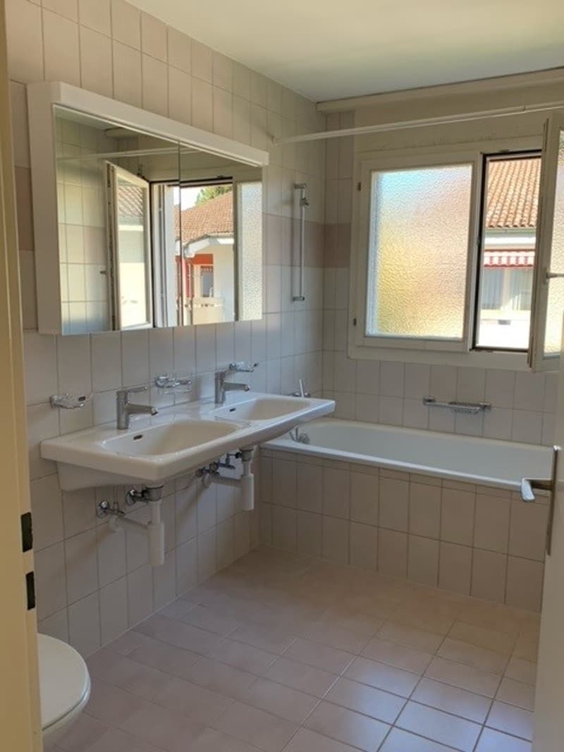 Schöne, grosszügige 3.5 Zimmer Wohnung mit neuer Küche (17)