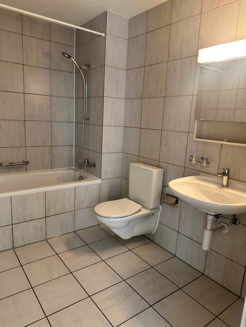 Gemütliche 4.5 Zimmer Wohnung mit grosser, überdachter Laube (15)