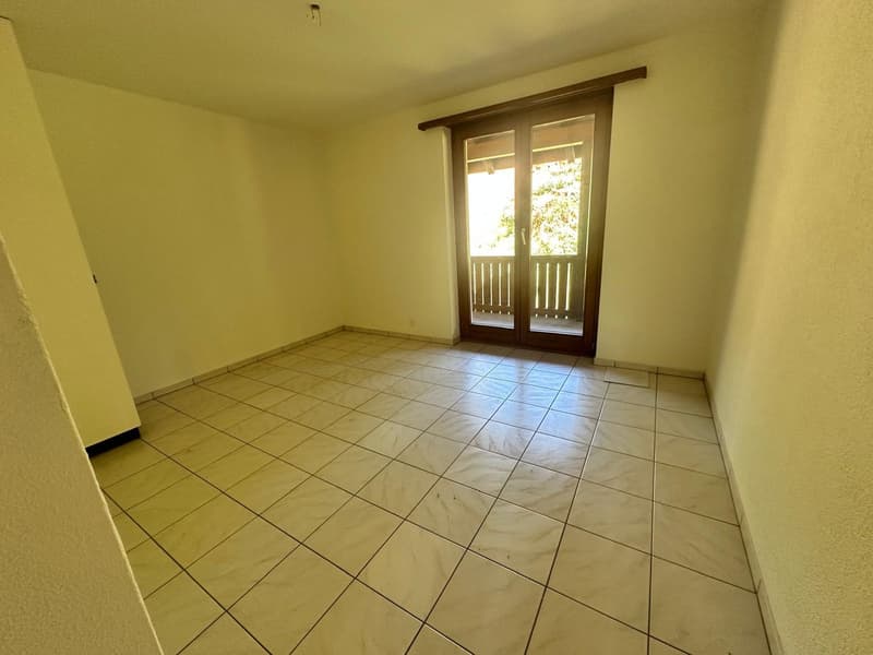 Gemütliche 4.5 Zimmer Wohnung mit grosser, überdachter Laube (7)