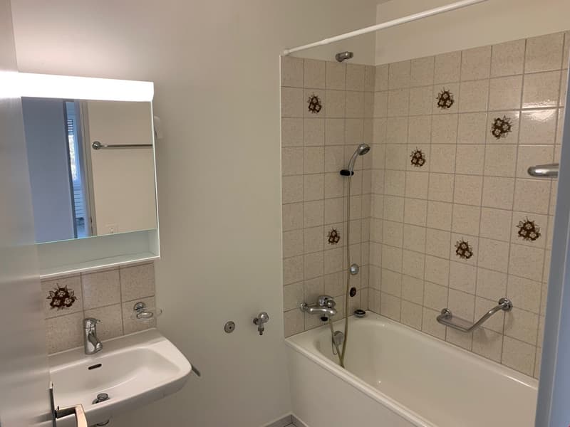Schöne, helle 4 Zimmer Wohnung mit Balkon (11)