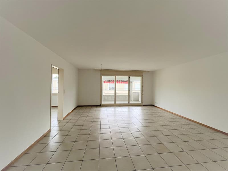Schöne, grosszügige 3.5 Zimmer Wohnung mit neuer Küche (12)
