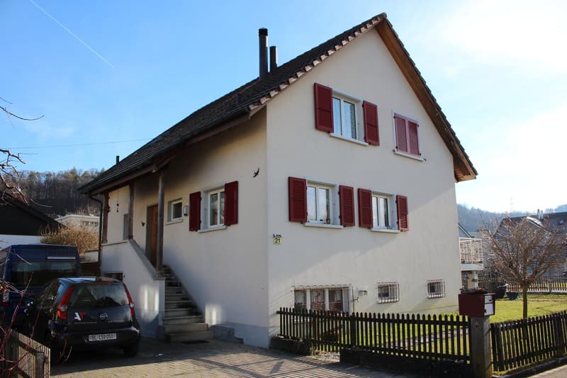 Charming 7.5-room single-family house in a quiet location in Bubendorf (3)