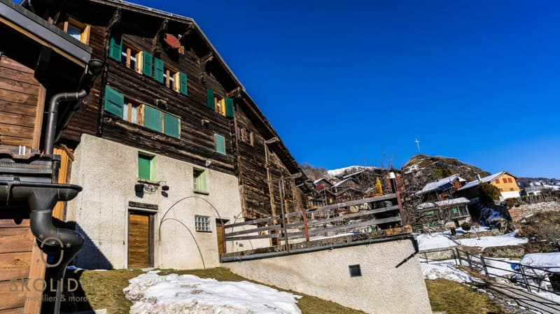 Maison valaisanne ensoleillée avec panorama (20)