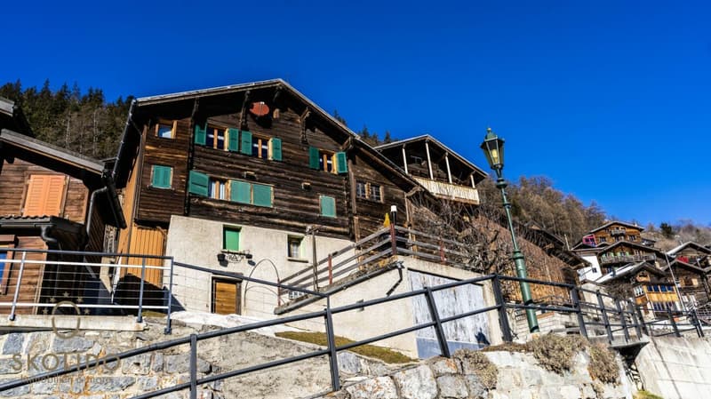 Maison valaisanne ensoleillée avec panorama (3)