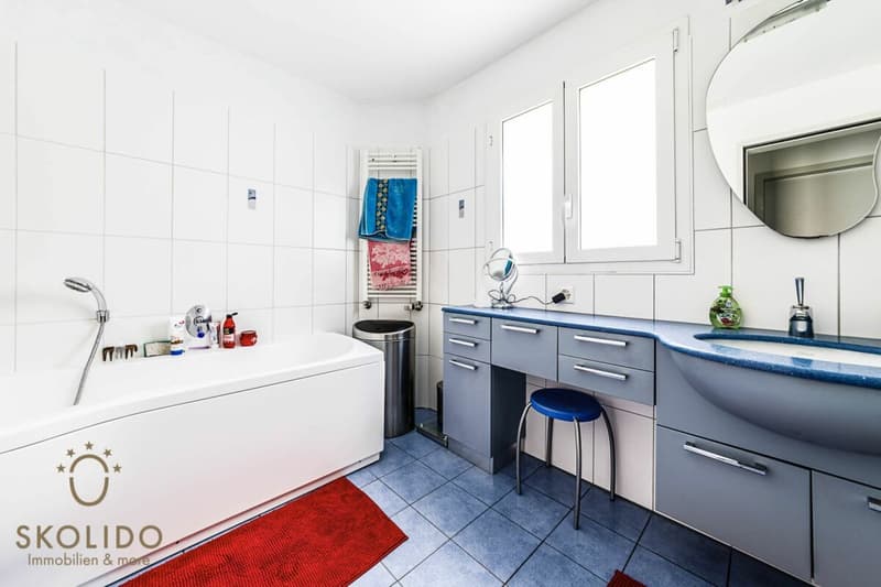 Immeuble résidentiel avec trois appartements de vacances et jardin à ASCONA (11)