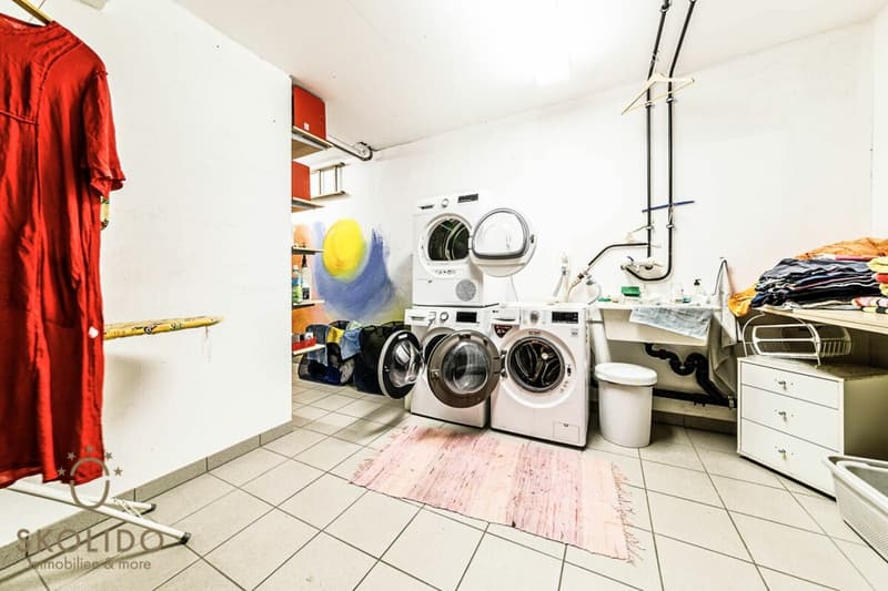 Immeuble résidentiel avec trois appartements de vacances et jardin à ASCONA (57)