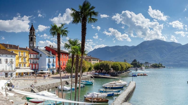 Immeuble résidentiel avec trois appartements de vacances et jardin à ASCONA (69)