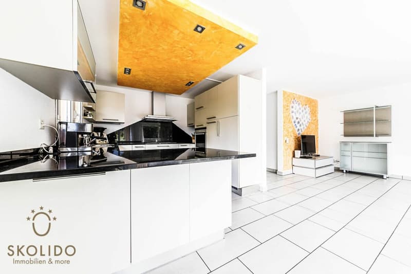 Immeuble résidentiel avec trois appartements de vacances et jardin à ASCONA (26)
