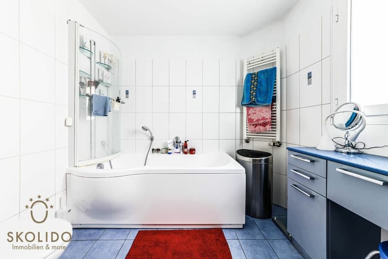 Immeuble résidentiel avec trois appartements de vacances et jardin à ASCONA (10)