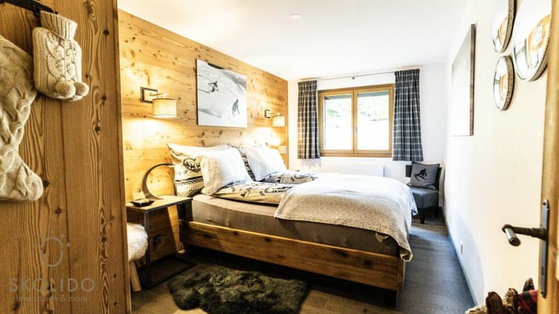High-quality renovated flat with Alpine charm in a central location (9)