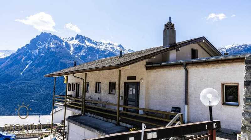 Magasin de village, grand restaurant avec terrasse, appartement en duplex, garages et terrain à bâtir au coeur de Mund (20)