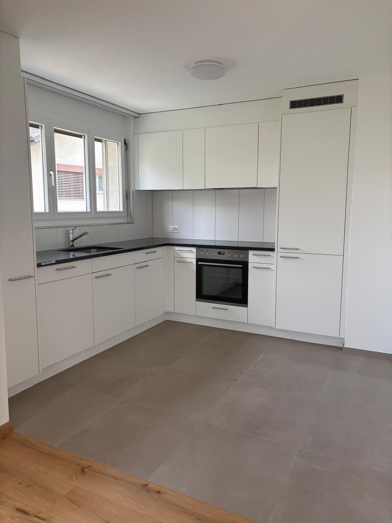 Renovated 3.5-room apartment in Biberist (1)