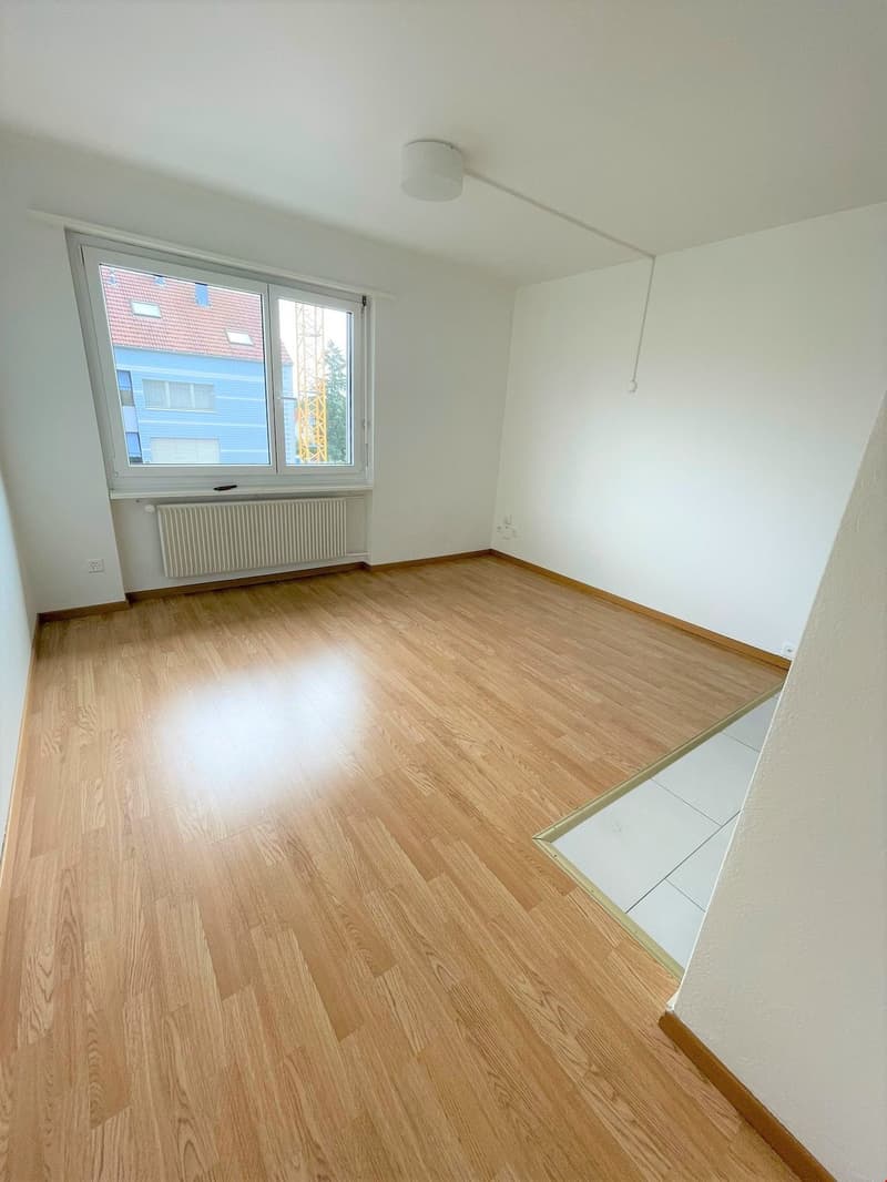 Kompakte 2.5 Zimmer Wohnung Mitten in Derendingen (3)