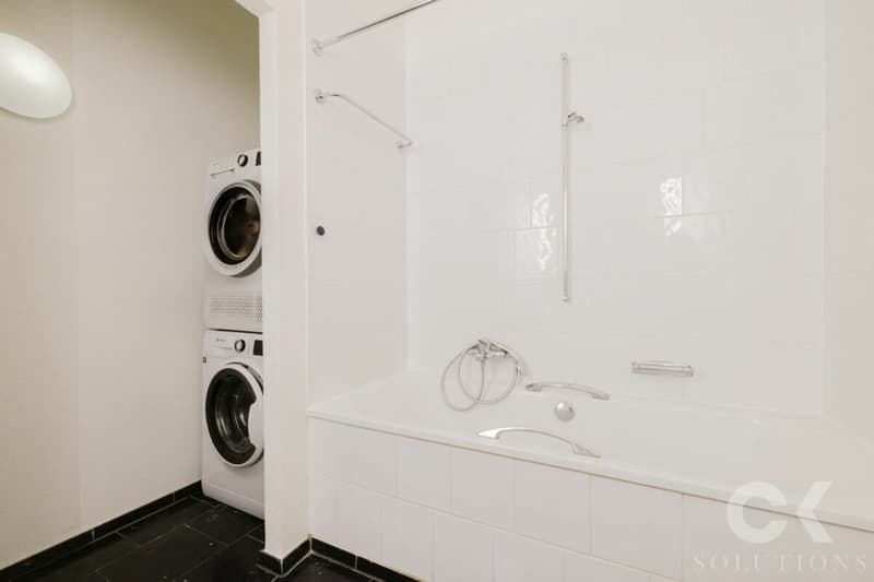 Spacious 5-room garden apartment in Oberwil - living with style, space, and nature (9)