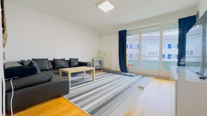 Renovierte 2.5 Zimmer Wohnung in Bülach (1)
