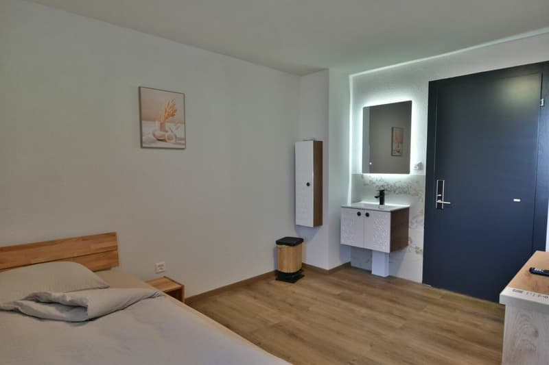 Furnished studio rooms for short-term or long-term rent! (2)