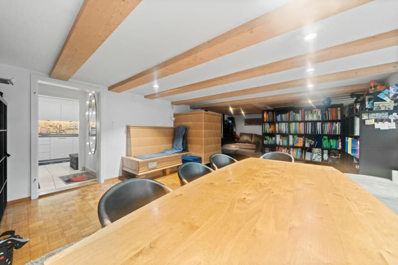 Das Wohnzimmer mit der warmen Atmosphäre