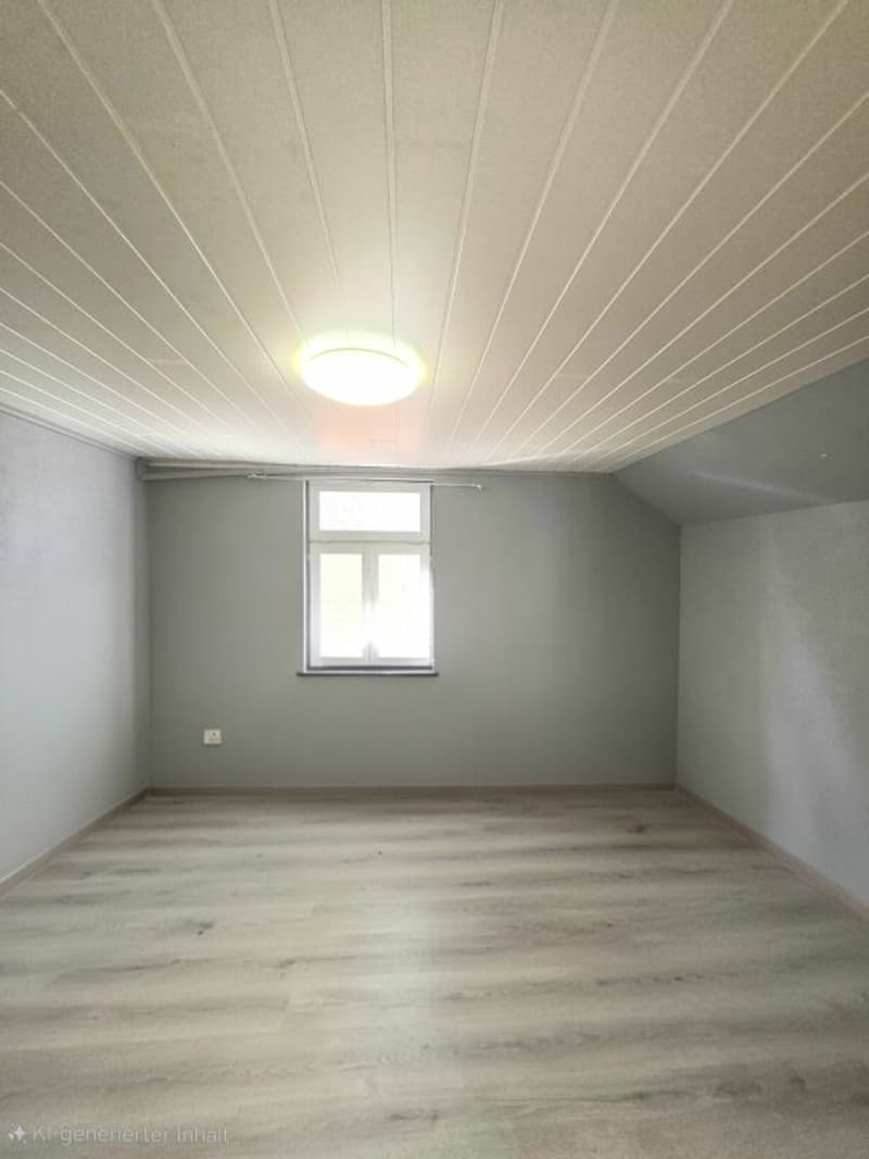 Casa unifamiliare indipendente con un appartamento per piano e terreno edificabile (11)