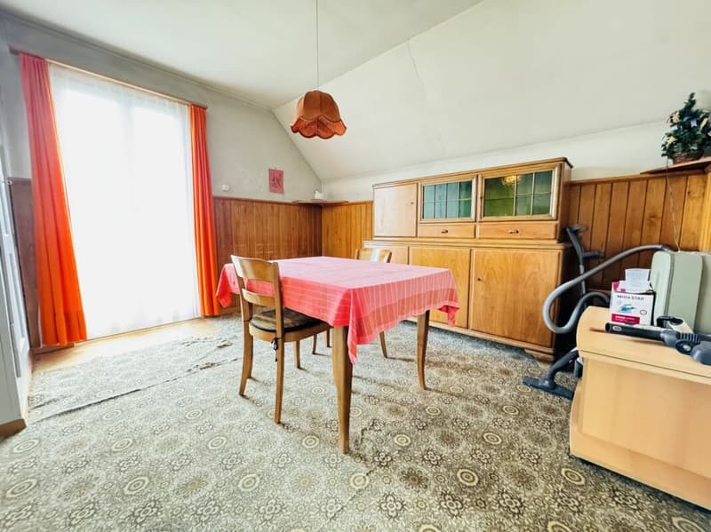 Maison unifamiliale 5.5 pièces avec potentiel dans un quartier familial (4)