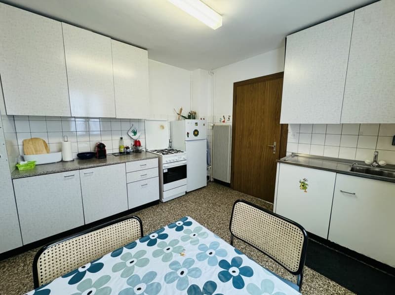 Maison unifamiliale 5.5 pièces avec potentiel dans un quartier familial (3)