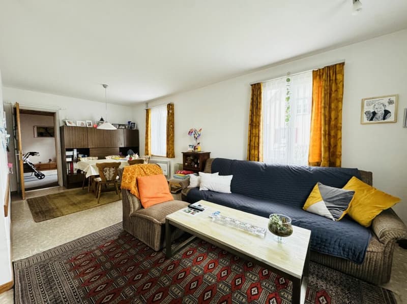 Maison unifamiliale 5.5 pièces avec potentiel dans un quartier familial (2)