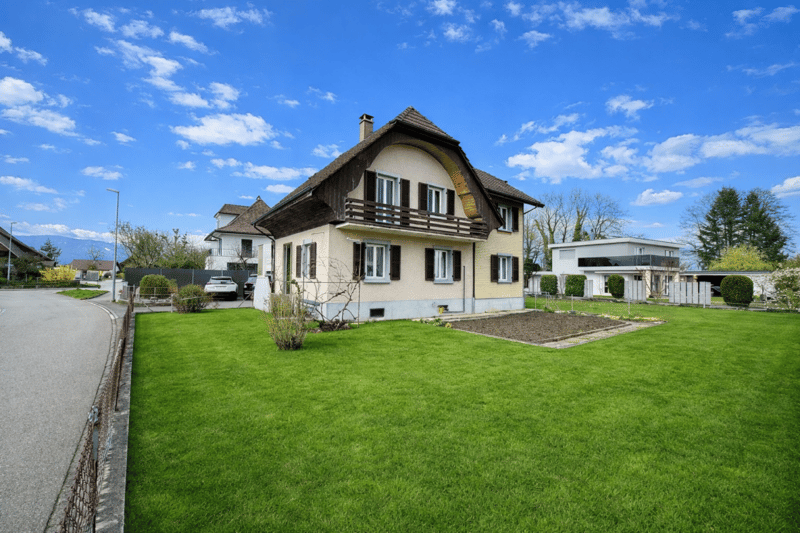 Maison unifamiliale 5.5 pièces avec potentiel dans un quartier familial (1)