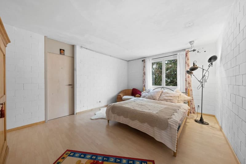 Row house with sunny outdoor areas! (9)
