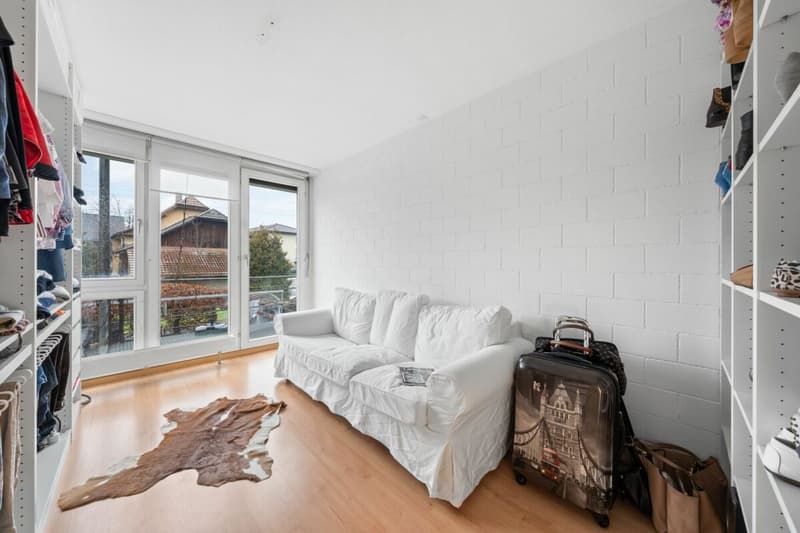 Row house with sunny outdoor areas! (8)