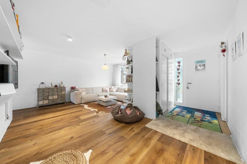 Row house with sunny outdoor areas! (3)