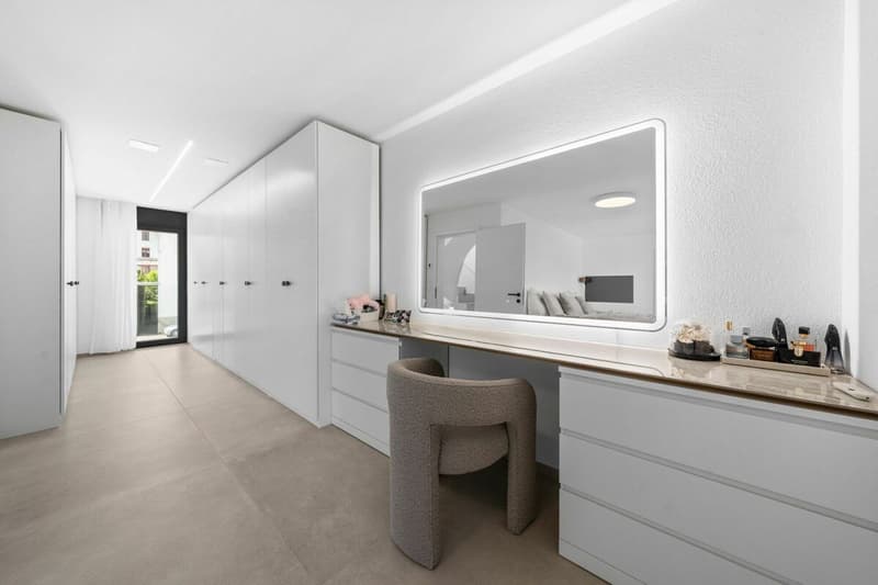 Exclusive single-family house with pool, smart home and luxurious amenities (9)