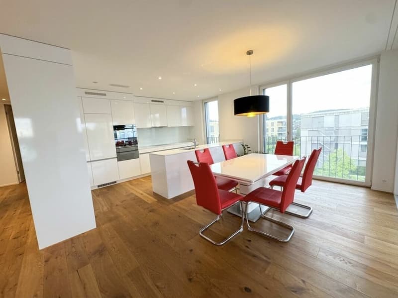 High-quality 4.5-room apartment with large balcony (4)
