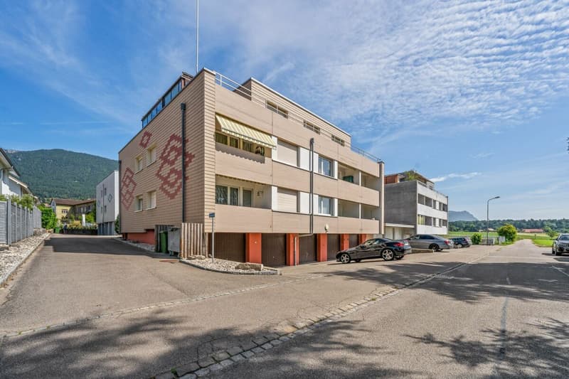 Fully renovated 4.5-room attic apartment with large terrace and panoramic view! (17)