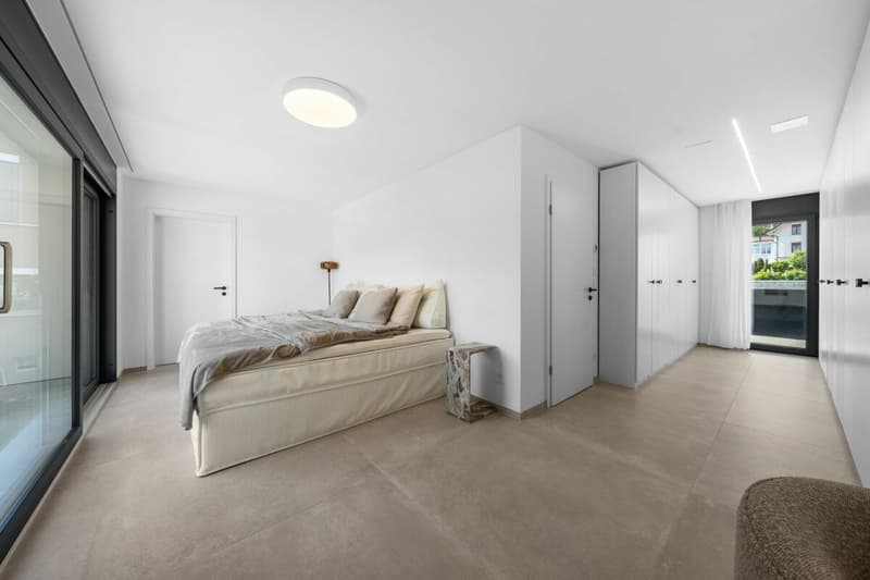 Exklusives Einfamilienhaus mit Pool, Smarthome und luxuriöser Ausstattung (10)