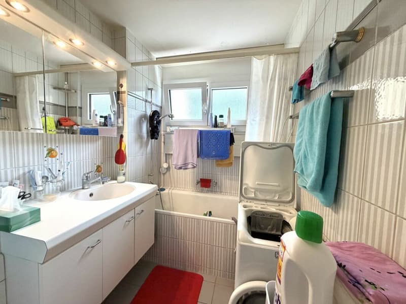 Charmante 4.5 Zimmer Wohnung mit schöner Weitsicht (6)