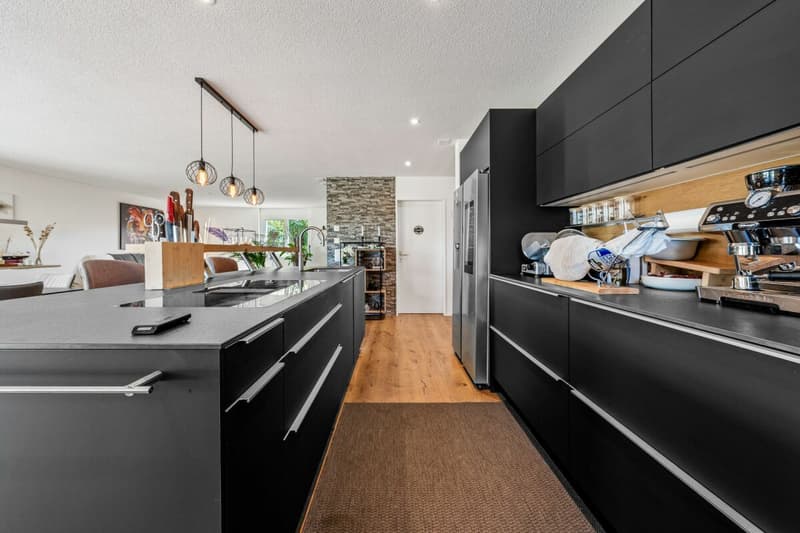 Exklusive 5.5-Zimmer-Attikawohnung mit 152 m² Terrasse & Weitsicht! (11)