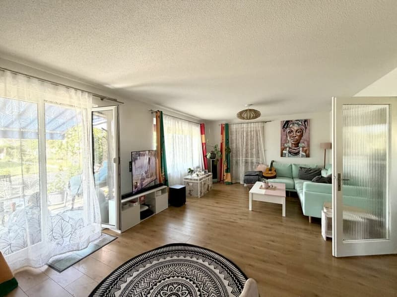 Charmantes freistehendes Einfamilienhaus mit grosszügigem Garten an ruhiger Wohnlage (3)