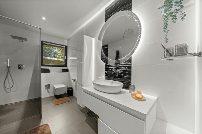 Luxuriöses 7.5 Zimmer Einfamilienhaus mit viel Platz (19)