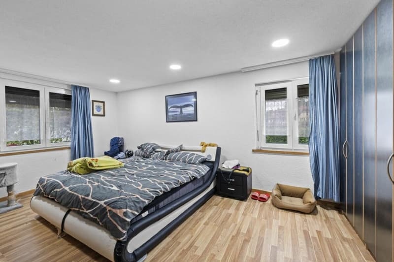 Frisch renoviert - grosszügige 4.5-Zimmerwohnung an ruhiger Lage! (4)