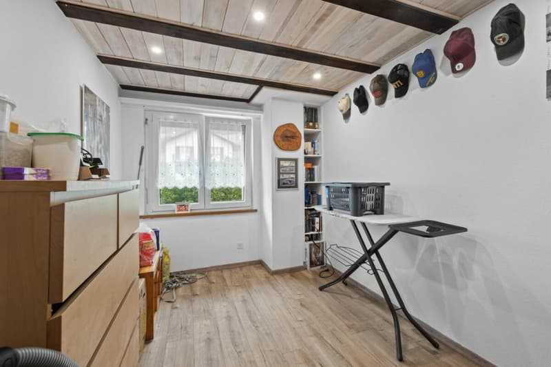 Frisch renoviert - grosszügige 4.5-Zimmerwohnung an ruhiger Lage! (6)