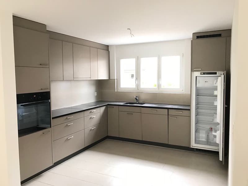 Einfamilienhaus mit grosszügigem Garten und gedecktem Sitzplatz (3)