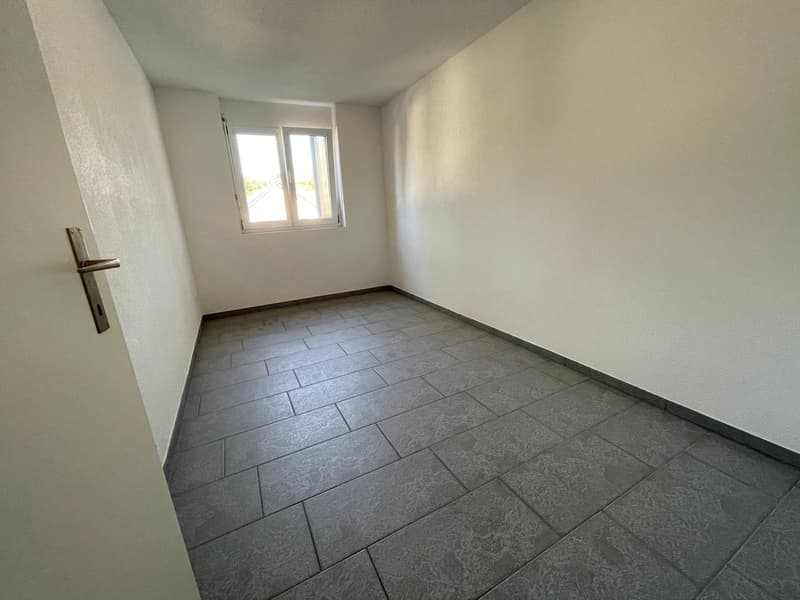 Helle 4.5-Zimmerwohnung mit Aussicht (2)