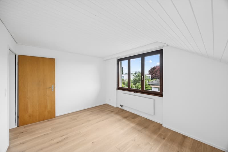 Casa unifamiliare ristrutturata di 6,5 locali con giardino (4)