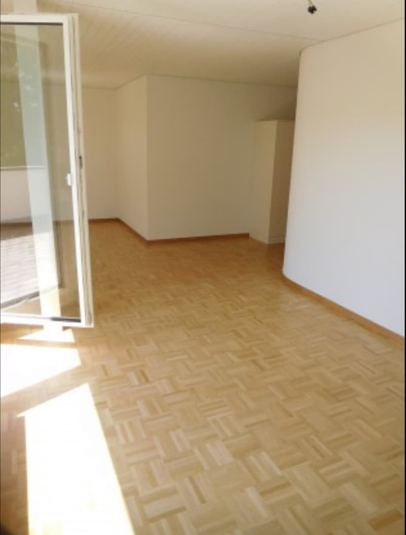 Nachmieter gesucht: Grosszügige 3.5-Zimmerwohnung in Wichtrac (6)