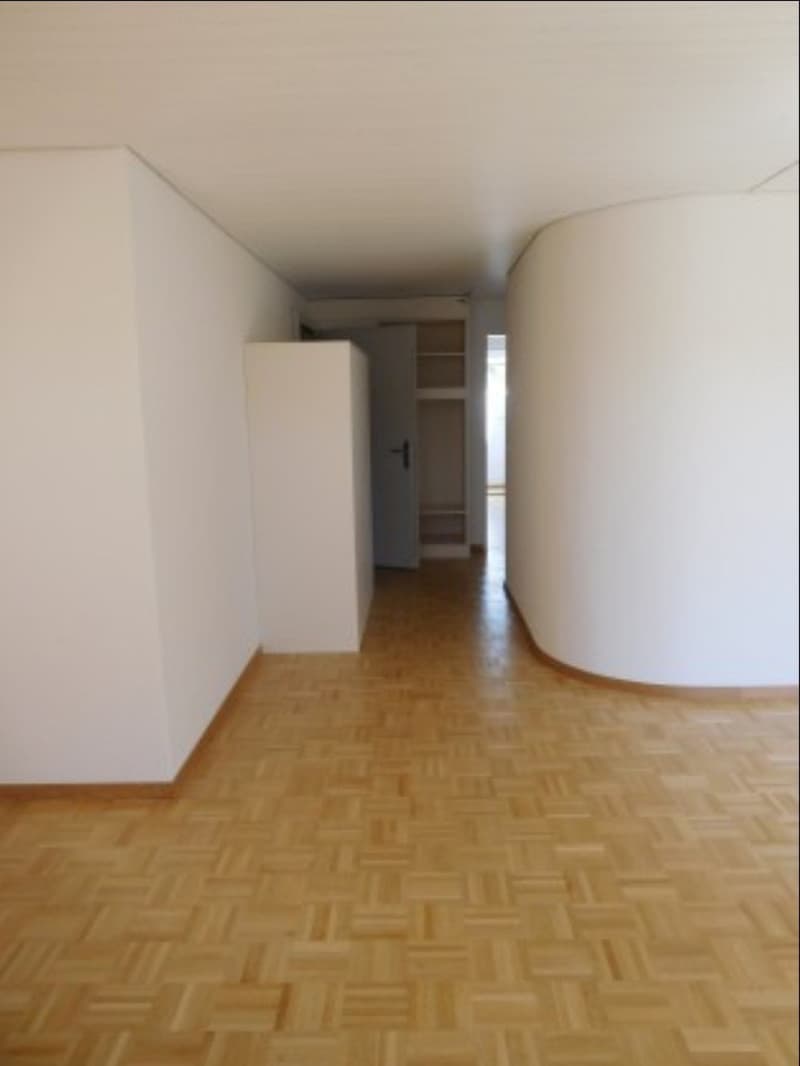 Nachmieter gesucht: Grosszügige 3.5-Zimmerwohnung in Wichtrac (4)