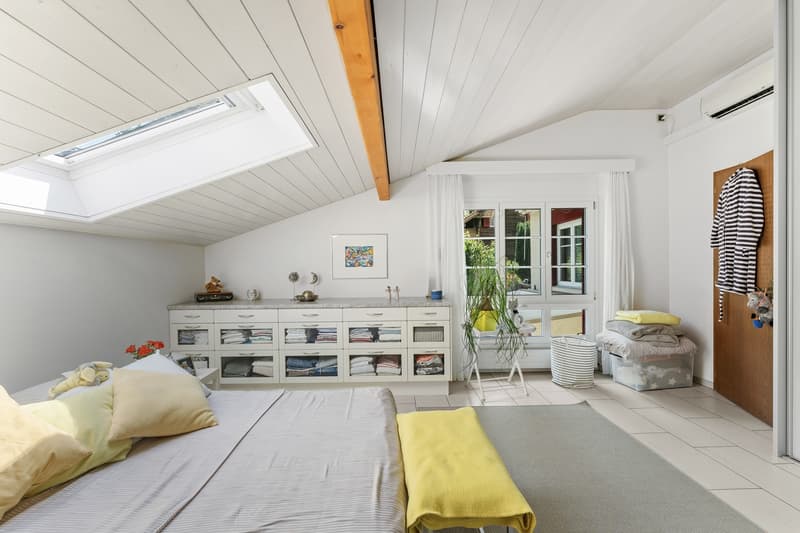 Einfamilienhaus mit Pool und Garage (6)