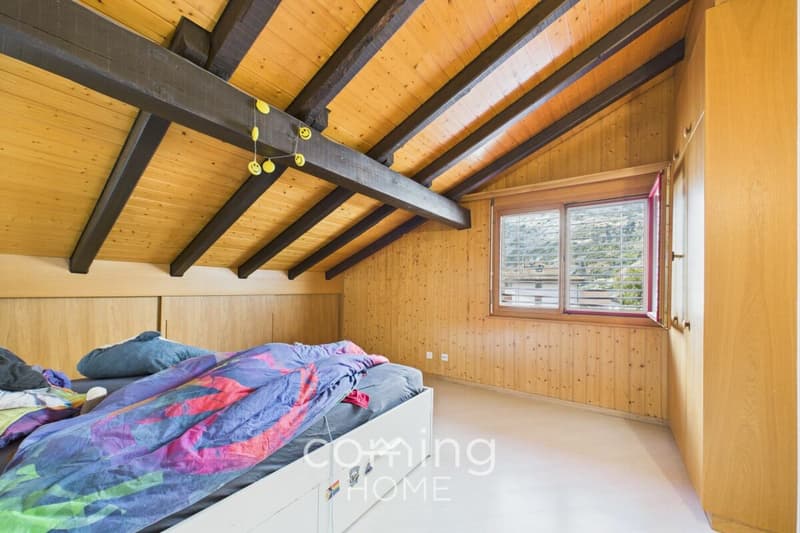 Turtmann - Renoviertes Mehrfamilienhaus mit Gewerbehalle und drei Wohneinheiten (12)