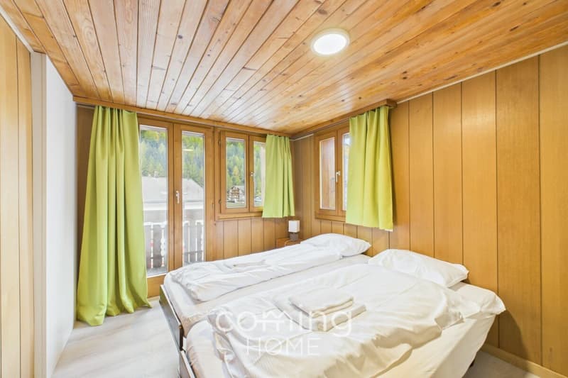Attrattiva proprietà redditizia a Saas-Grund - cinque appartamenti di 3,5 locali con vista sulla montagna (6)