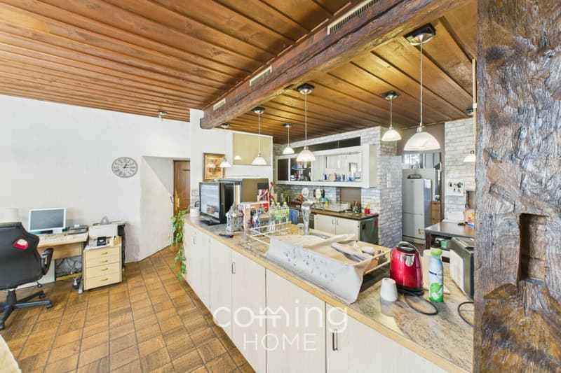 Investment Package in Oensingen - Restaurant, Two 4.5-Bedroom Apartments, and a Central Location (2)